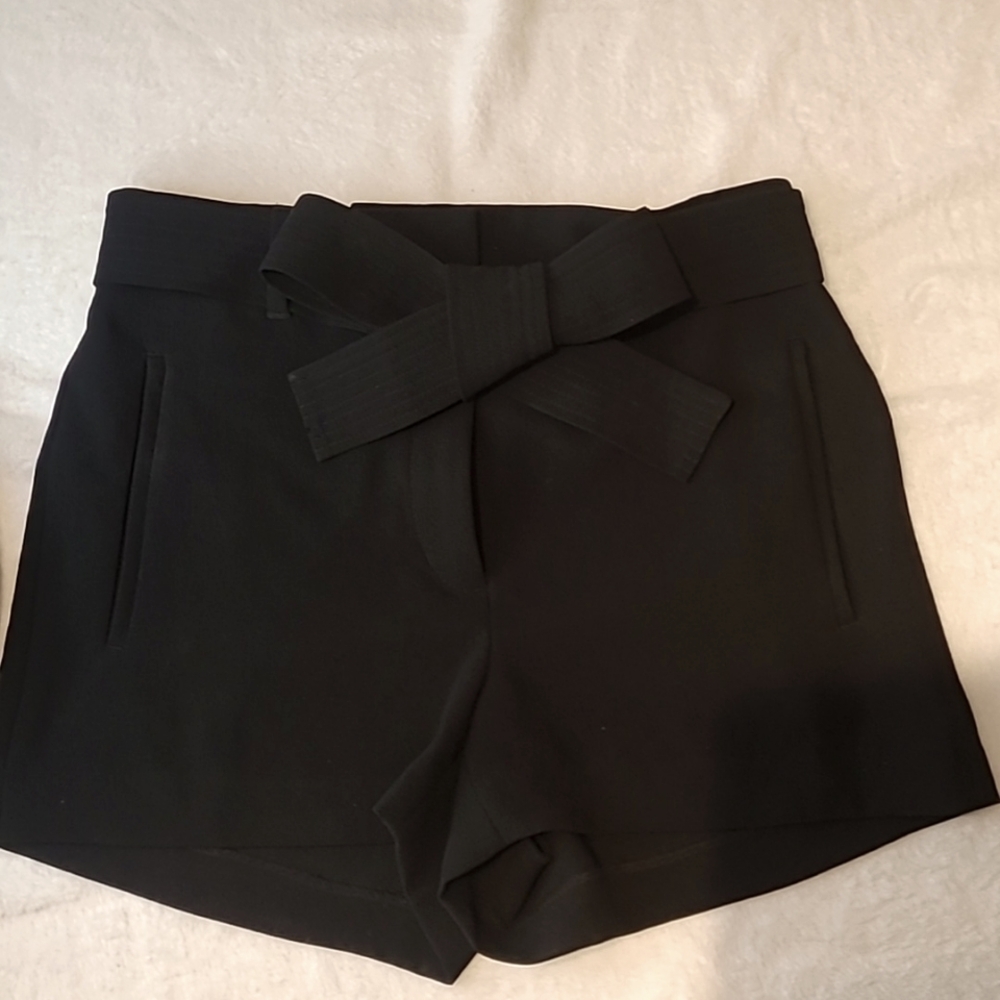Wilfred black shorts, belt included